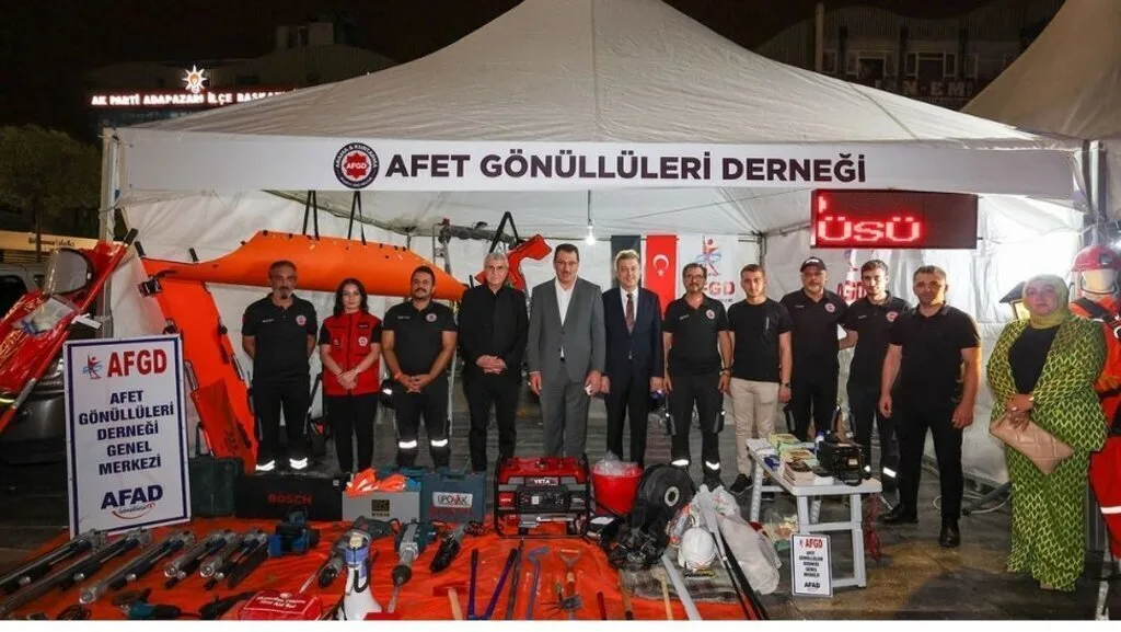 17 Ağustos Gecesi Meydanda Açıkladı: “Tarihi Bir Adım Attık”