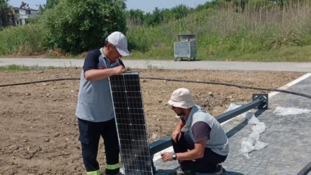 Balıkesir Büyükşehir Belediyesi Güneş Enerjili Aydınlatmaya Geçiyor
