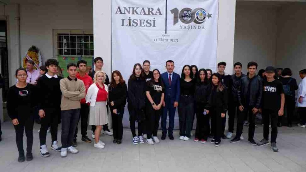 Cumhuriyet ile yaşıt Ankara Lisesi 100’üncü yılını kutladı