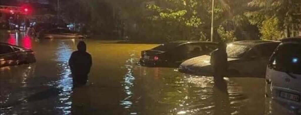 İstanbul’da Sel: 2 Kişi Hayatını Kaybetti