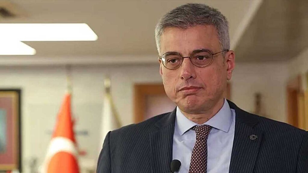 Sağlık Bakanı Kemal Memişoğlu, Bakü’de şehitlikleri ziyaret etti