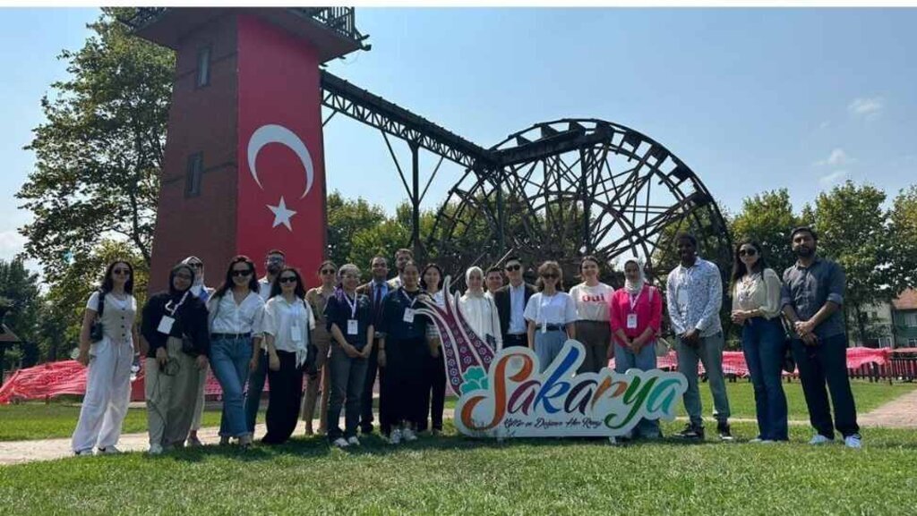 Sakarya Büyükşehir Belediyesi 18 Ülkeden 21 Öğrenci Ağırladı