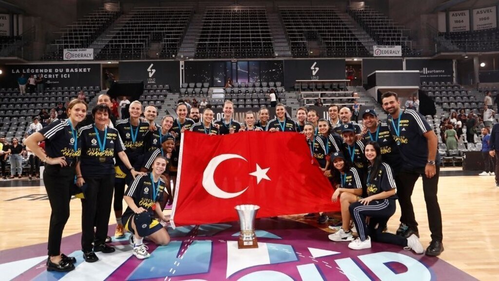 Süper Kupa Şampiyonu Fenerbahçe Alagöz