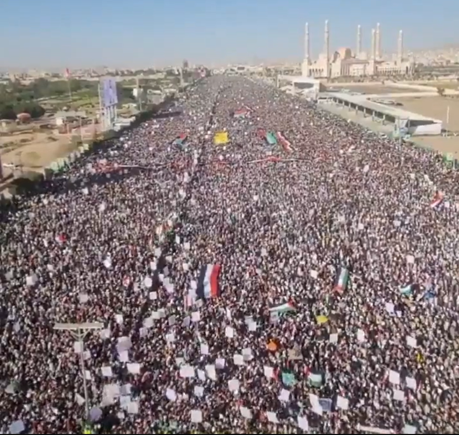 Yüz binlerce Yemenli ABD ve İngiltere’yi protesto etti