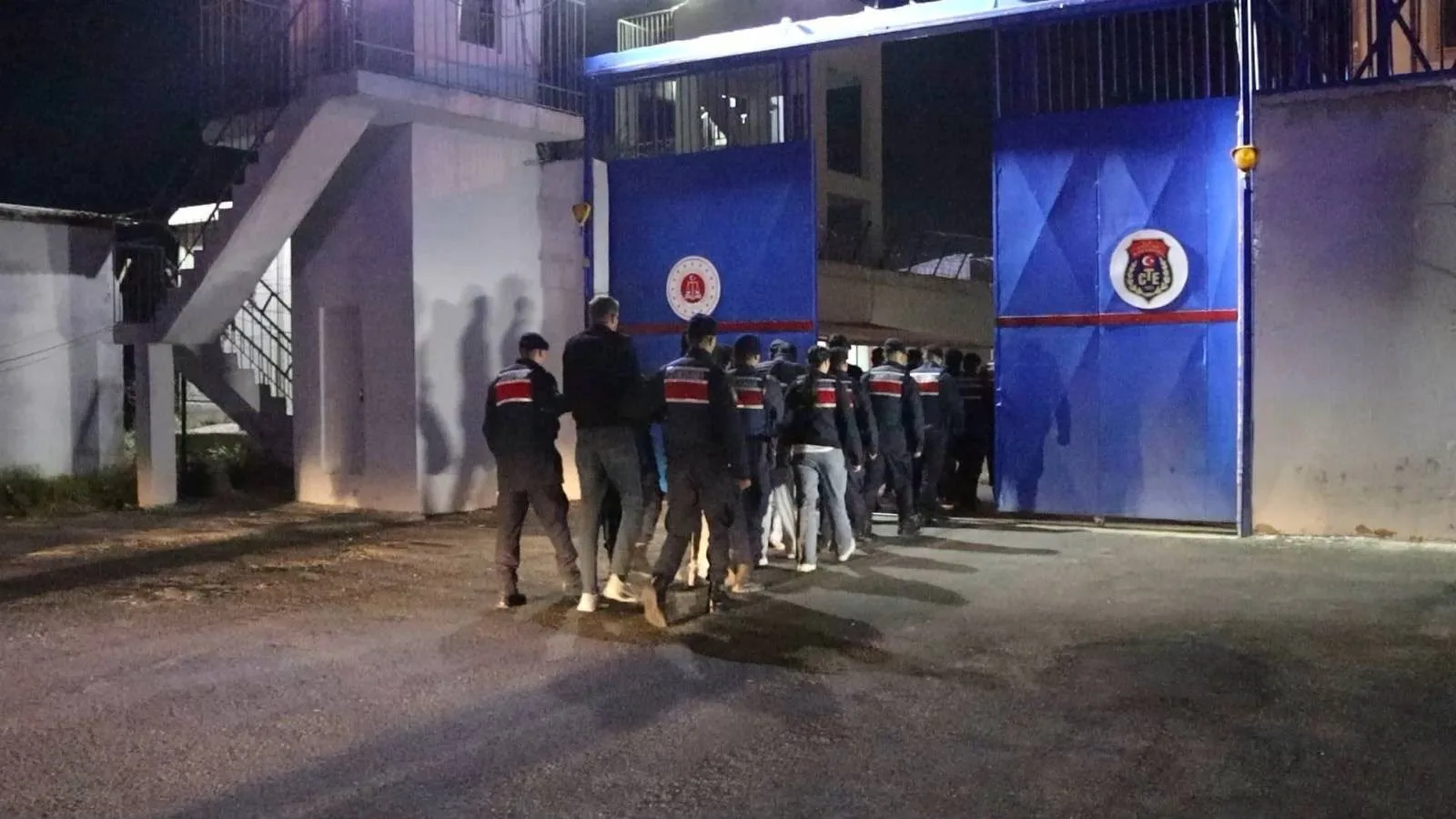 10 ilde dolandırıcılık operasyonu: 9 tutuklama