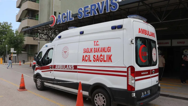 15 yaşındaki çocuk, yolda tartıştığı kişiyi bıçakla öldürdü