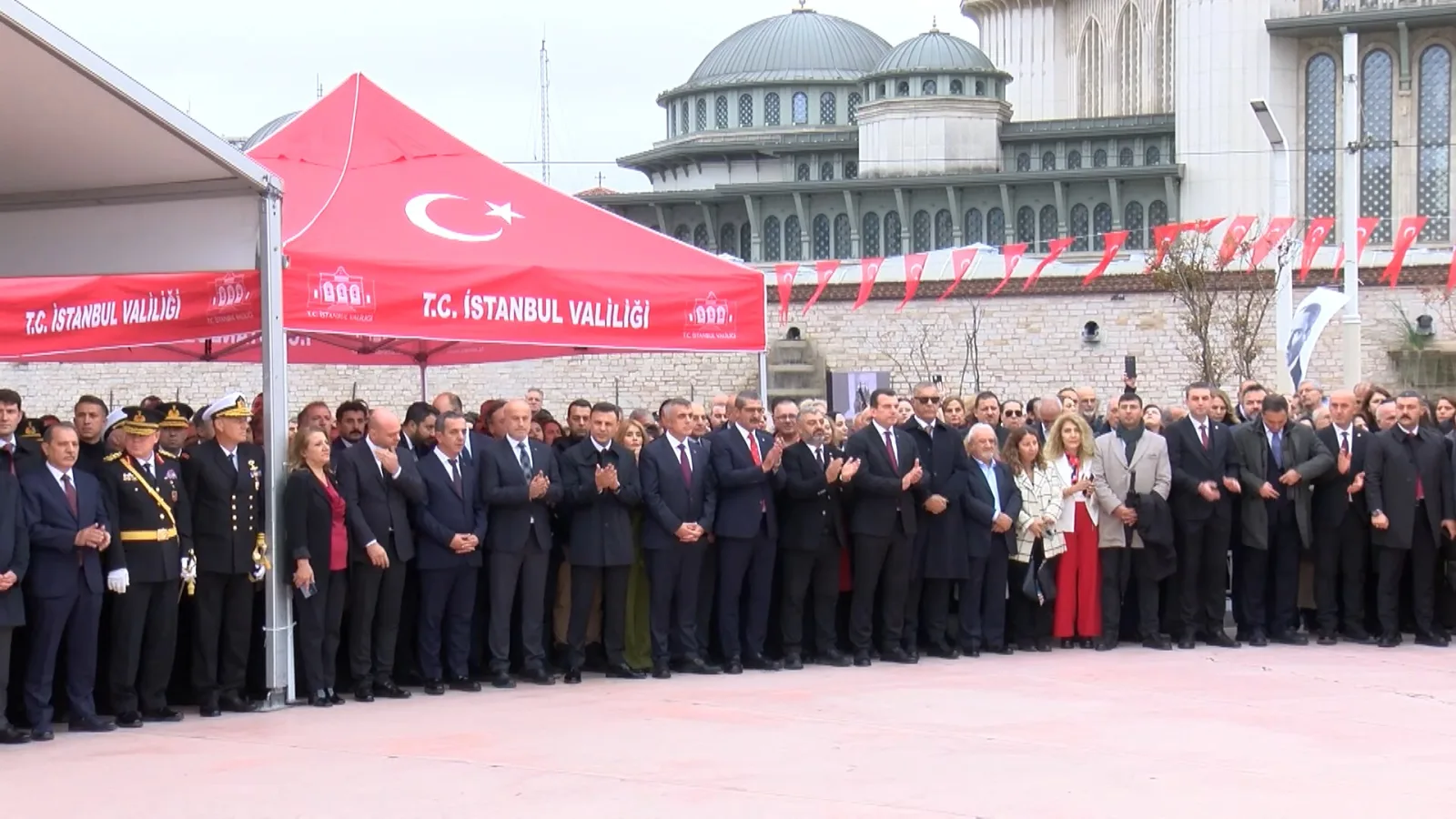 29 Ekim Cumhuriyet Bayramı öncesi Taksim'de tören düzenlendi