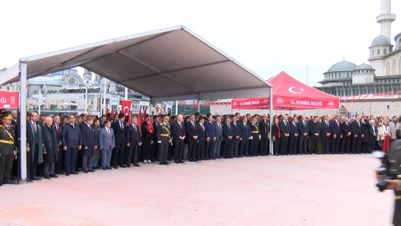 29 Ekim Cumhuriyet Bayramı öncesi Taksim'de tören düzenlendi