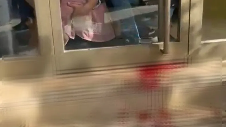 3,5 aylık hamile Berna, çalıştığı GSM bayisinde tahralı saldırıda ağır yaralandı