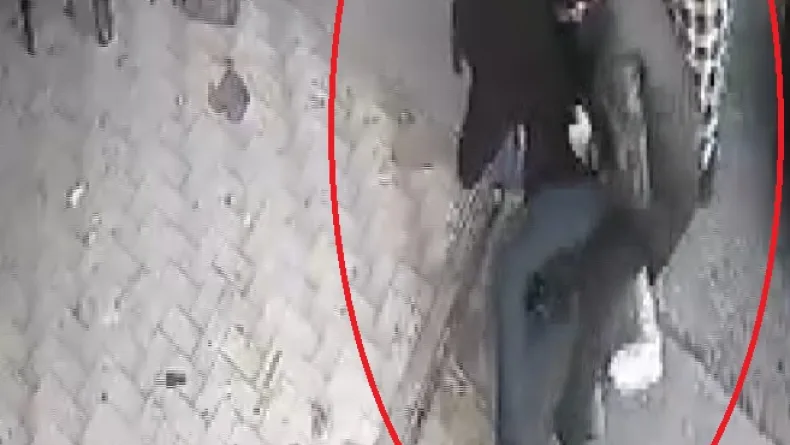 3 kişinin yaralandığı oto tamirhanesindeki silahlı kavga kamerada