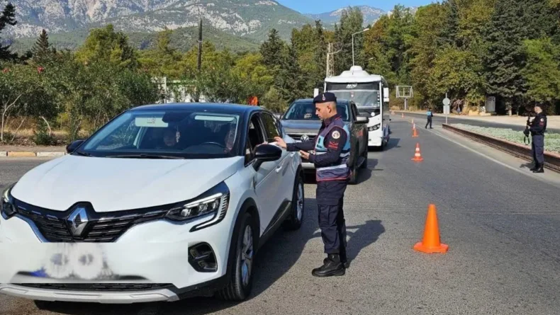81 ilde aranan 912 suçlu yakalandı