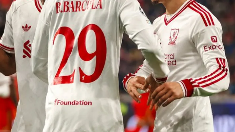 9 gollü maçta kazanan Liverpool