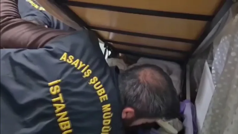 9 yıldır firari olarak aranan adam dini nikahlı eşinin evinde yakalandı