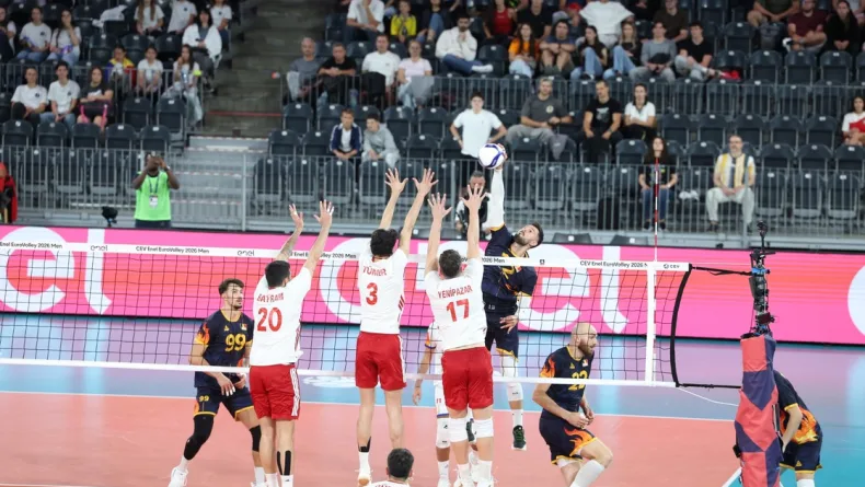 A Milli Erkek Voleybol Takımı, Romanya'ya kaybetti