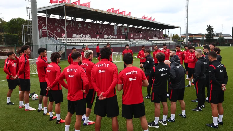 A Milli Futbol Takımı, Fransa maçının hazırlıklarına devam etti