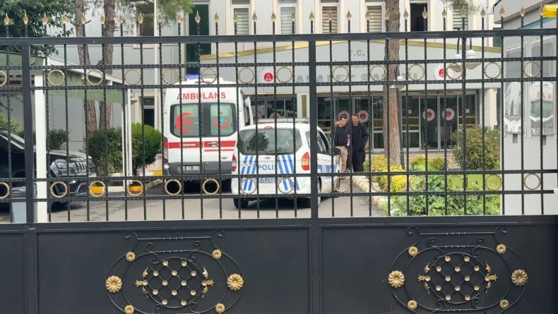 Adliyede taraflar arasında kavga: 2 yaralı