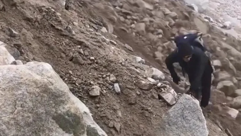 Ağrı Dağı’nda heyelan; dağcılar kayalardan son anda kurtuldu