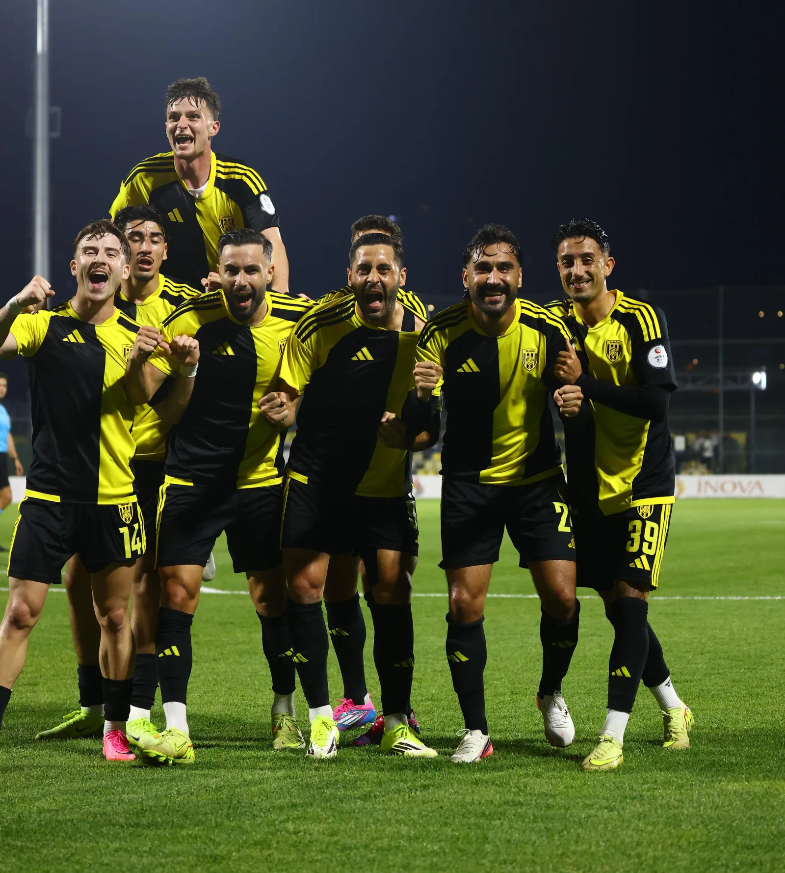 Aliağa FK 5'te 5'le zirvede