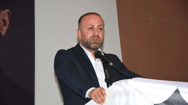 Altay'da kongre planı tartışma yarattı