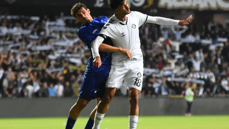 Altay'da Salih'ten profesyonel imza