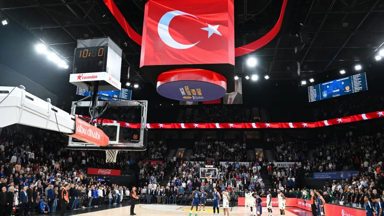Anadolu Efes - Panathinaikos Aktor: 83-68