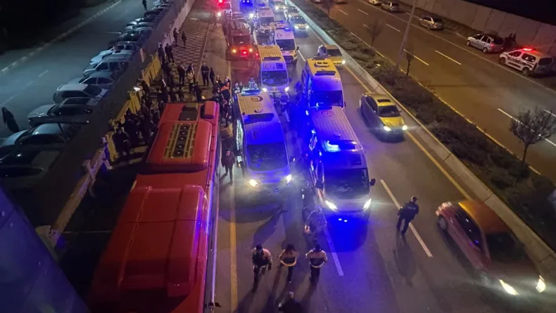 Ankara'da EGO otobüsü üst geçide çarptı: 24 yaralı
