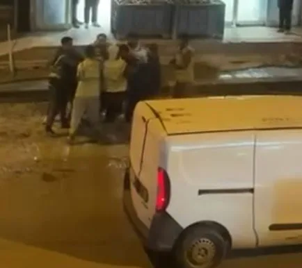 Ankara'da kaldırım işçileri arasındaki kavga kamerada