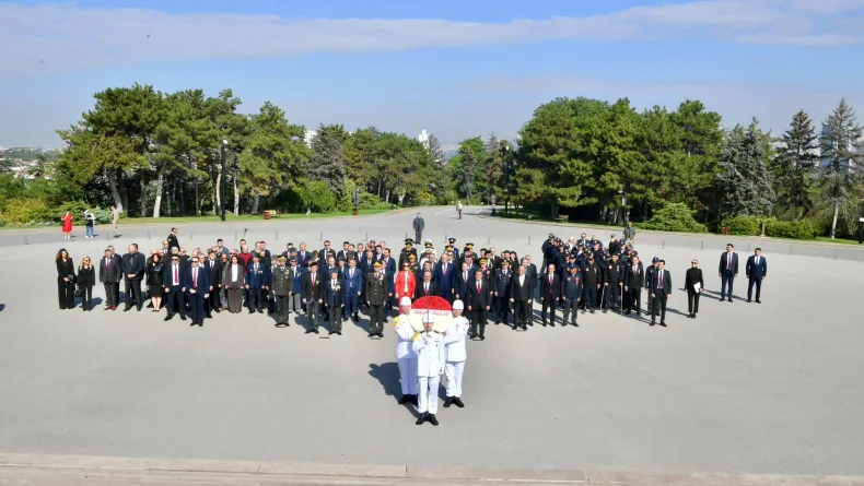 Ankara Valisi Canbolat, Anıtkabir'i ziyaret etti