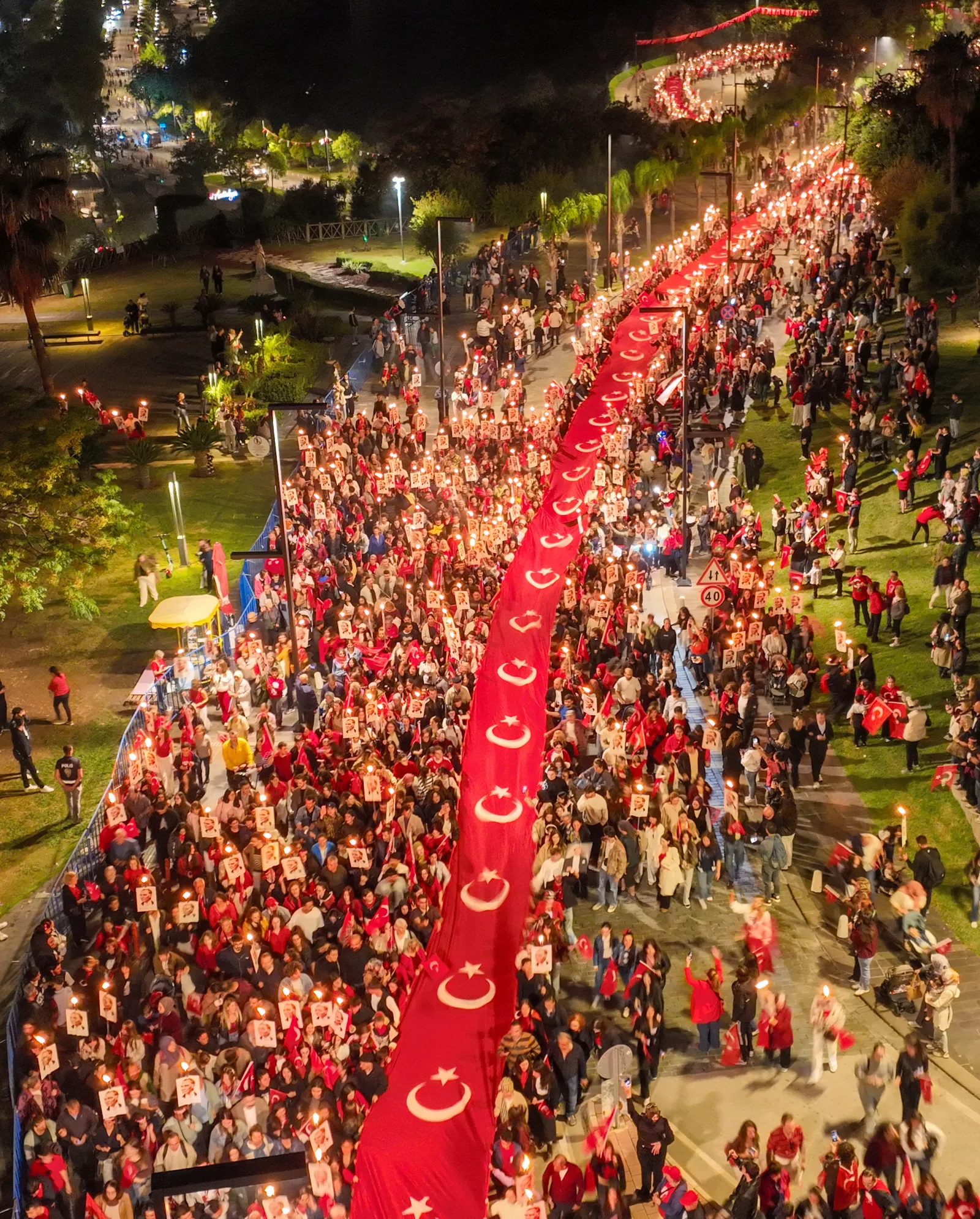 Antalya’da Fener Alayı ile Cumhuriyet coşkusu / Ek fotoğraflar