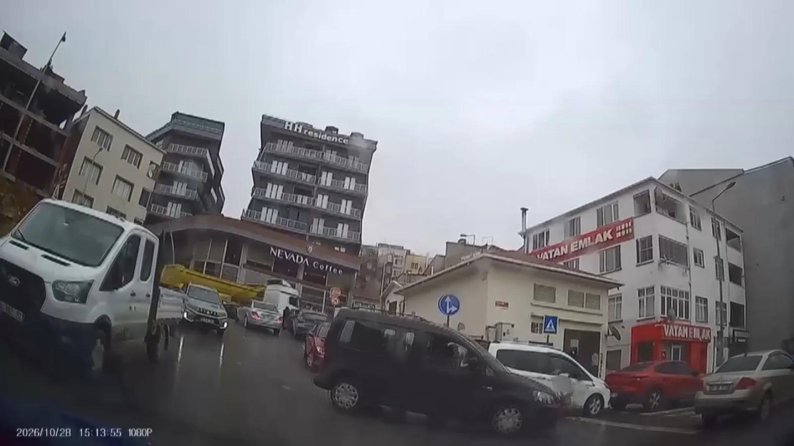 Arnavutköy'de hafif ticari aracın çarptığı çocuk yaralandı