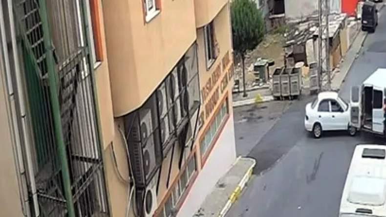 Arnavutköy'de polisin 'dur' ihtarına uymayan sürücü Avcılar'da yakalandı; kovalamaca kamerada