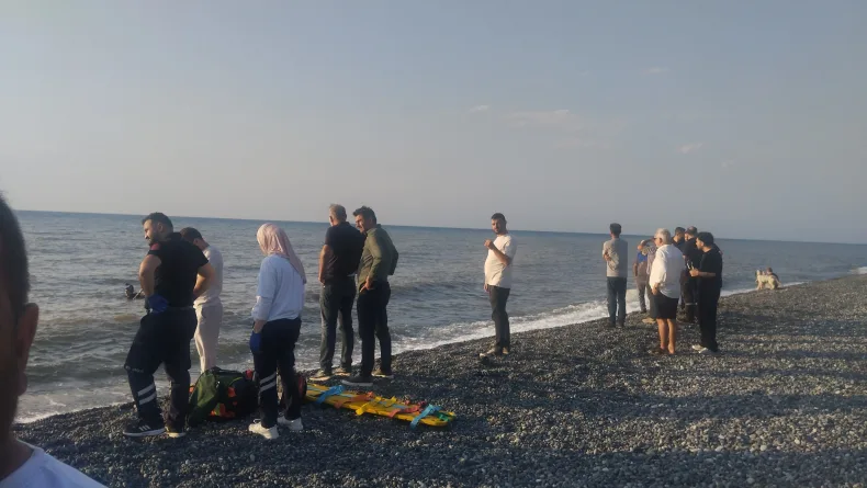 Artvin’de İran uyruklu çay işçisi denizde boğuldu
