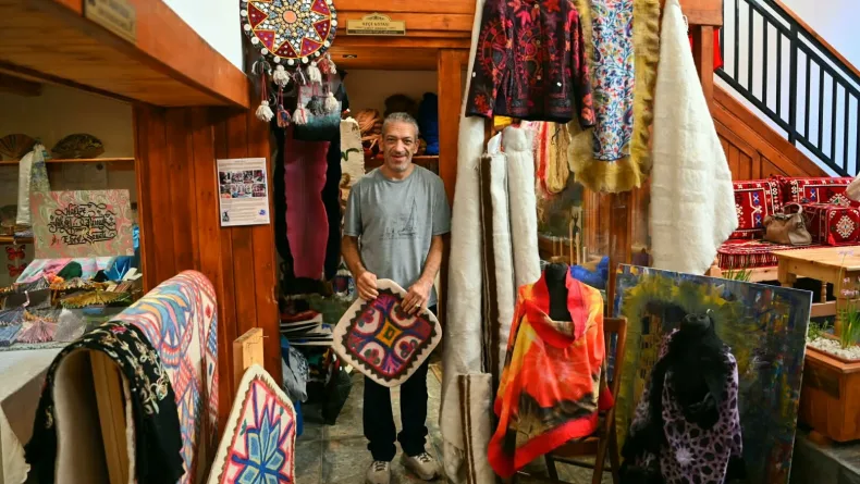 Asırlık aile mesleği keçeciliği 3'üncü kuşak olarak sürdürüyor