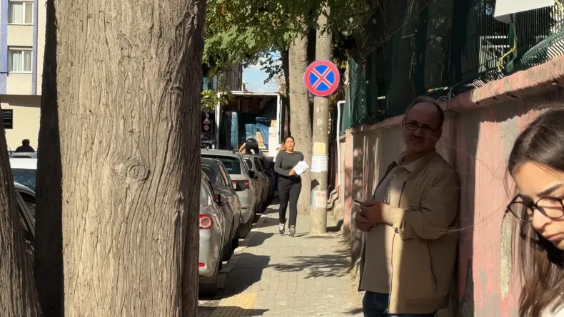 Avcılar'da KPSS adayları aynı isimli okulları karıştırdı; sınava son anda yetişti