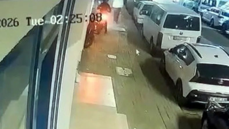 Avcılar’da motosiklet hırsızlığı kamerada
