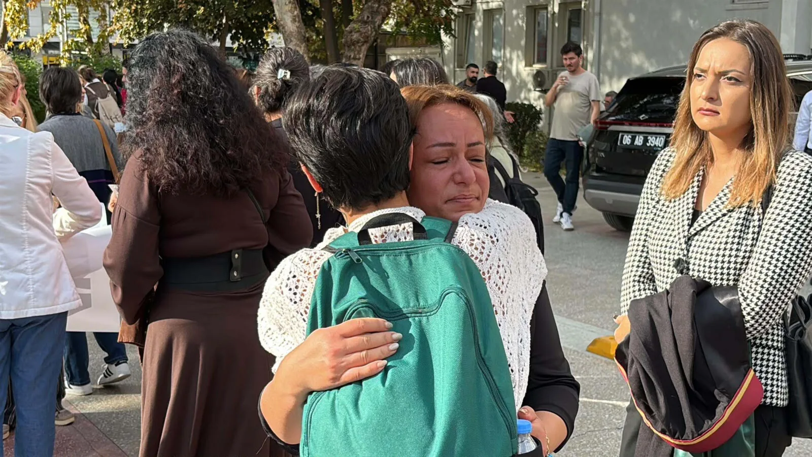 Aysel'i silahla vuran eski eşin cezası yeniden yargılamada 5 yıl 10 aya düştü
