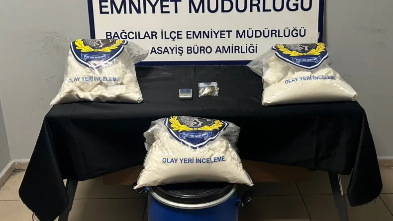 Bağcılar'da iş yerine uyuşturucu operasyonu; 22 kilo 970 gram ham madde ele geçirildi