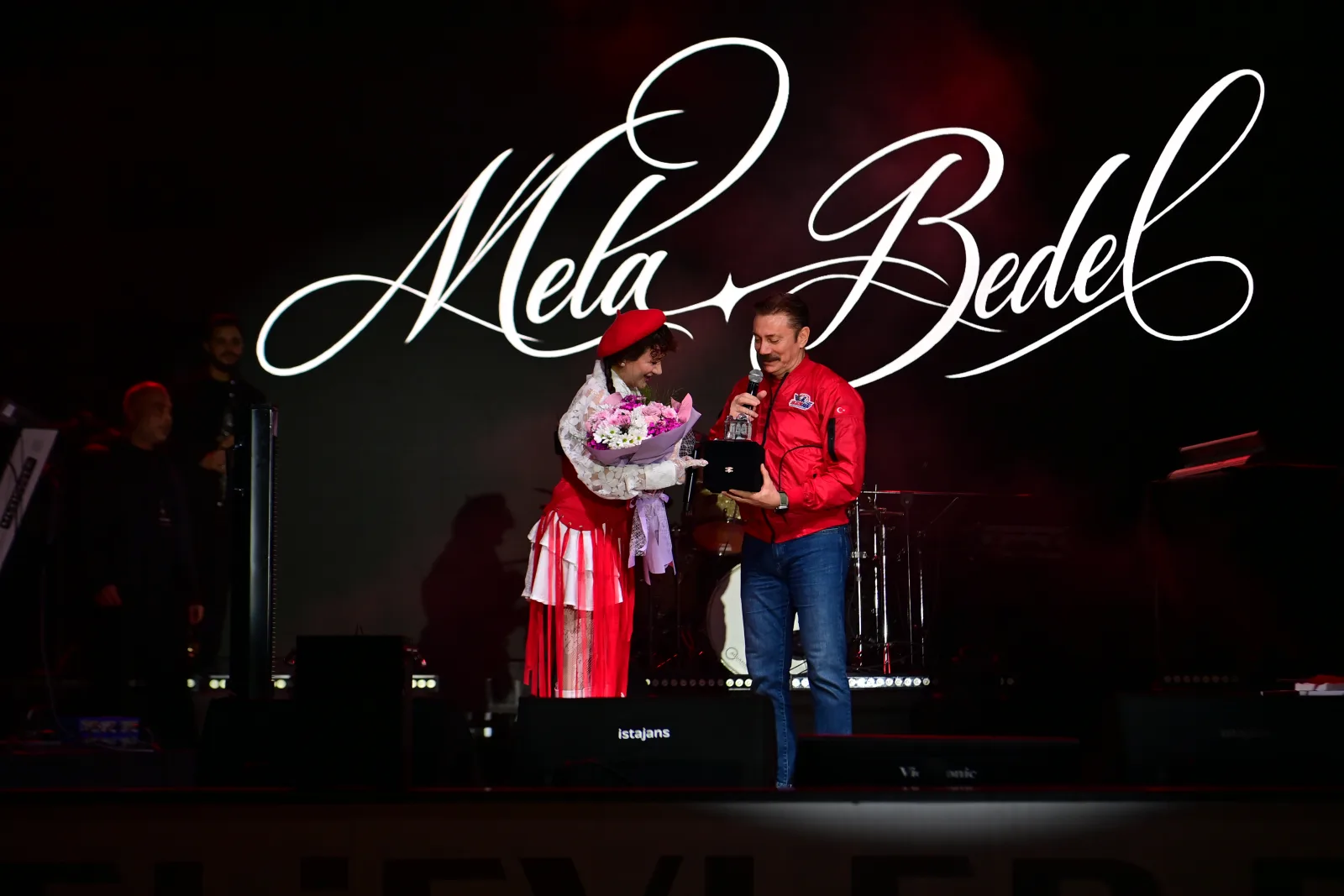 Bahçelievler’de Cumhuriyet Bayramı Mela Bedel konseriyle kutlandı