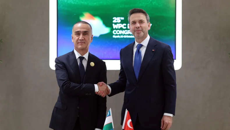 Bakan Bayraktar, Özbekistanlı mevkidaşı Khodjaev ile görüştü