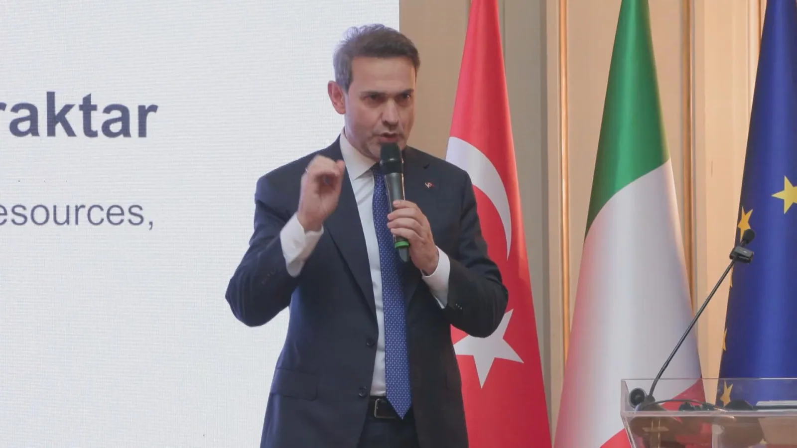 Bakan Bayraktar: Türkiye 2053 yılında karbon nötr bir ekonomi olacak