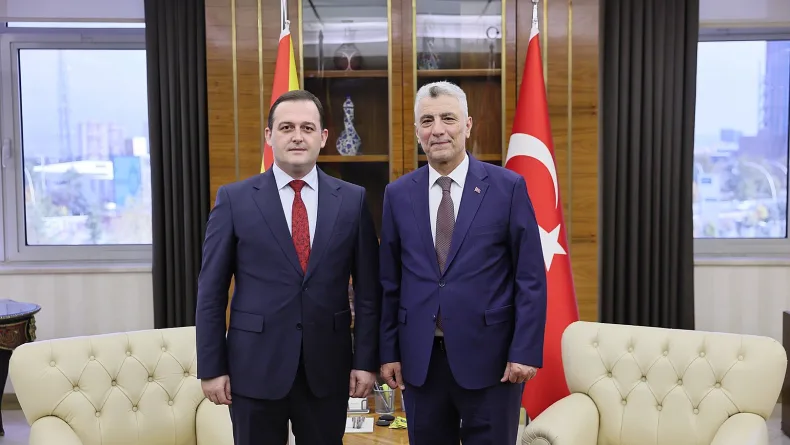 Bakan Bolat, Kuzey Makedonya Devlet Bakanı Zeynula ile görüştü
