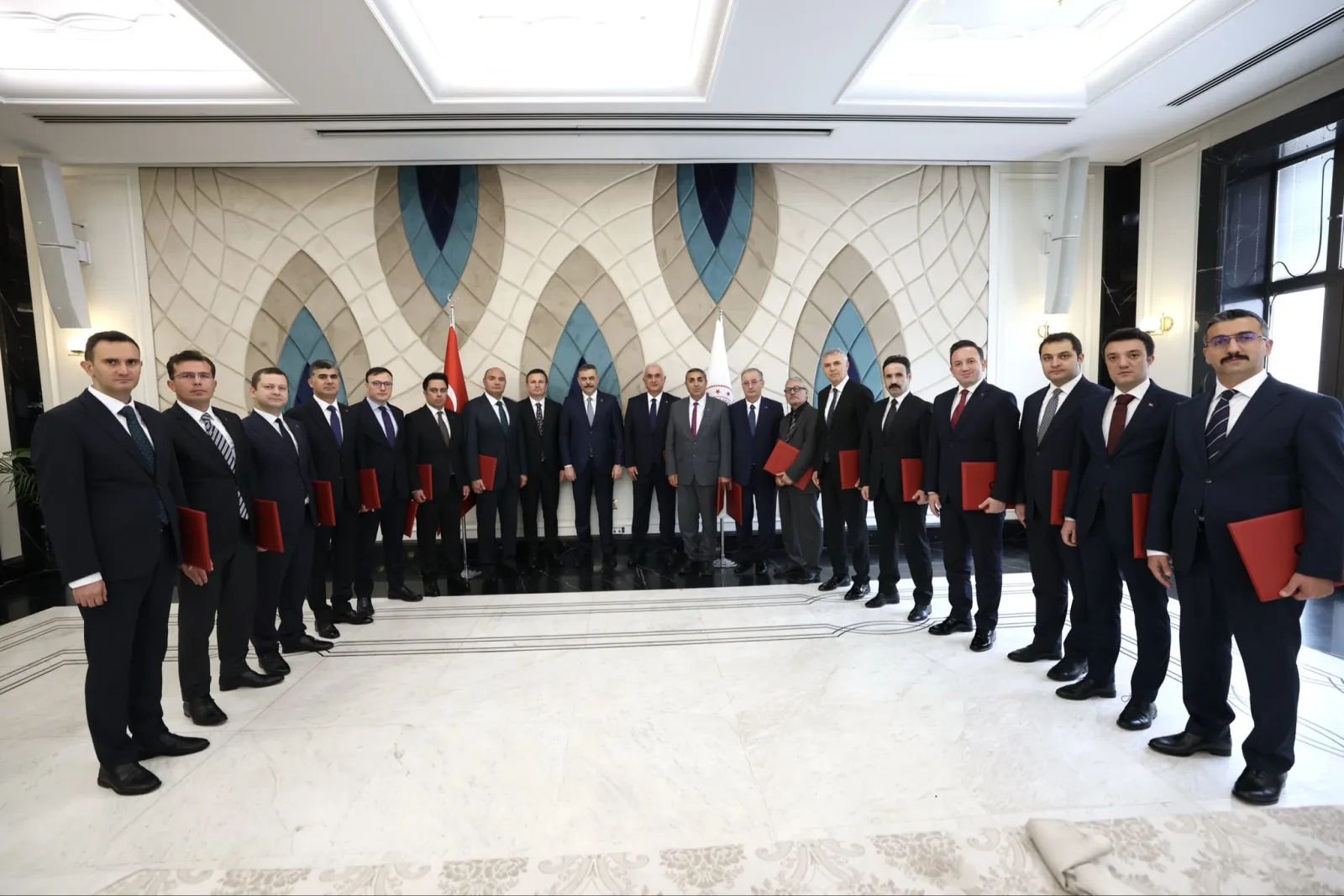 Bakan Çiftçi, 17 mülki idare amirine başarı belgesi verdi
