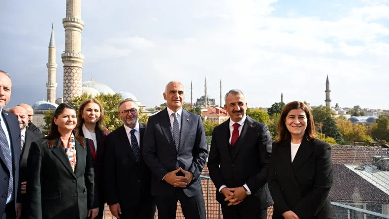 Bakan Ersoy: Kütüphaneleri çoğaltmak, toplumumuzun düşünce dünyasını zenginleştirmektir / Ek fotoğraflar
