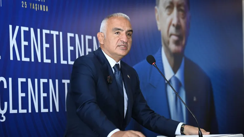 Bakan Ersoy: Türkiye, turizmin süper liginde zirveye talip