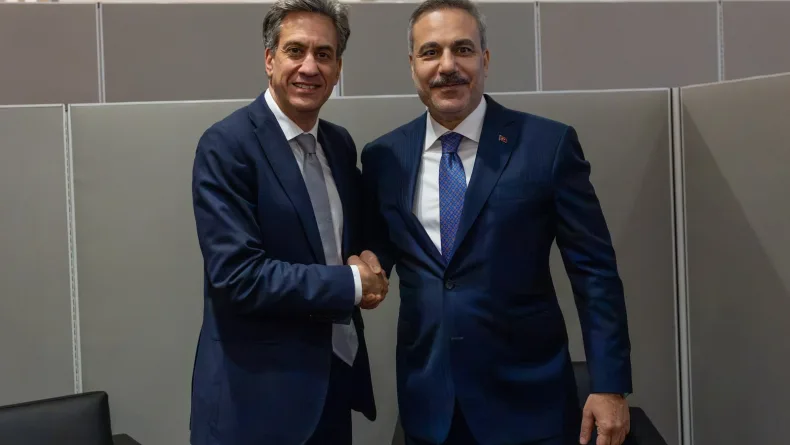 Bakan Fidan, Birleşik Krallık Dışişleri Bakanı Miliband ile görüştü
