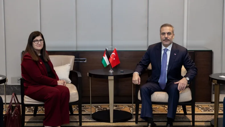 Bakan Fidan, Filistin Dışişleri Bakanı Şahin ile bir araya geldi