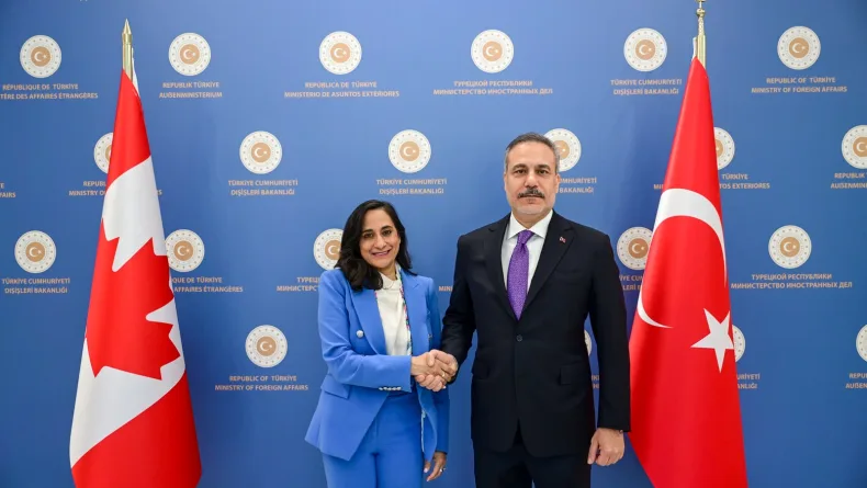 Bakan Fidan, Kanadalı mevkidaşı Anand ile görüştü
