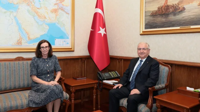 Bakan Güler, Birleşik Krallık Ankara Büyükelçisi Anderson'ı kabul etti