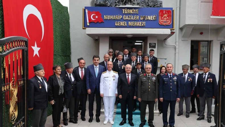 Bakan Güler: Devletimiz gazilerimizin ve şehit, gazi ailelerimizin daima yanındadır