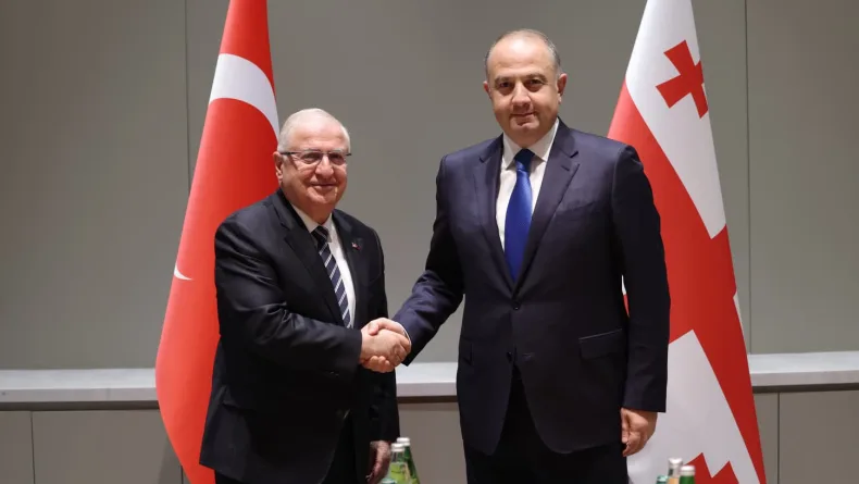 Bakan Güler, Gürcistan Başbakan Yardımcısı ve Savunma Bakanı Chikovani ile görüştü